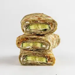 فطيرة  زعتر لبنه خيار